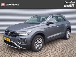 Grijs Gebruikt 2023 VW T-Roc Life SUV | € 23.495 (Goede deal)