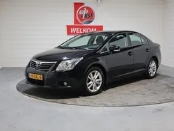 Zwart, metallic lak Gebruikt 2012 Toyota Avensis Business Edition Sedan | € 12.950 (Iets duurder)
