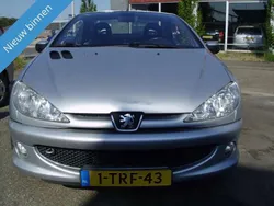 Grijs, metallic lak Gebruikt 2005 Peugeot 206 Cabriolet | € 1.250 (Super prijs)