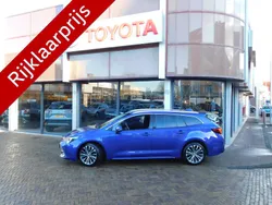 Blauw Gebruikt 2024 Toyota Corolla Hybrid Stationwagen | € 30.500 (Eerlijke prijs)