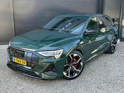 Groen, metallic lak Gebruikt 2022 Audi e-tron S-Line SUV | € 49.900 (Iets duurder)