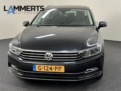 Grijs Gebruikt 2019 VW Passat Highline Stationwagen | € 24.650 (Eerlijke prijs)