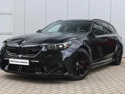 Saphirschwarz (donker zwart metallic) Gebruikt 2025 BMW M5 Comfort Edition Stationwagen | € 154.950