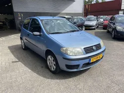 Blauw Gebruikt 2005 Fiat Punto Dynamic Hatchback | € 990 (Goede deal)