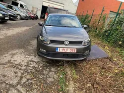 Grijs Gebruikt 2016 VW Polo Comfortline Sedan | € 10.000 (Goede deal)