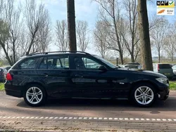 Zwart, metallic lak Gebruikt 2006 BMW 318 Stationwagen | € 1.899 (Goede deal)