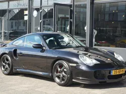 Zwart, metallic lak Gebruikt 2001 Porsche 996 Coupé | € 49.980