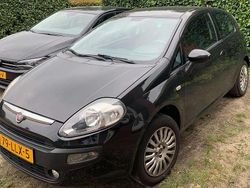 Zwart Gebruikt 2010 Fiat Punto Dynamic Hatchback | € 2.250 (Eerlijke prijs)