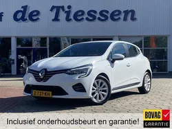 Wit Gebruikt 2021 Renault Clio V Intens Hatchback | € 12.745 (Eerlijke prijs)