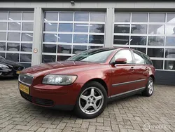Rood Gebruikt 2005 Volvo V50 Kinetic Stationwagen | € 1.950 (Goede deal)