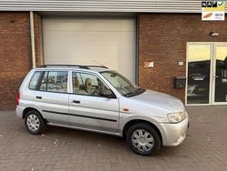 Grijs Gebruikt 2002 Mazda Demio Exclusive Hatchback | € 1.999