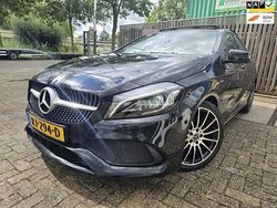 Zwart Gebruikt 2017 Mercedes A160 Hatchback | € 12.999 (Eerlijke prijs)