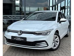 Wit Gebruikt 2020 VW Golf VIII Style Hatchback | € 19.950 (Goede deal)