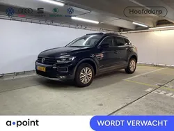 Zwart Gebruikt 2021 VW T-Roc Style SUV | € 24.349 (Eerlijke prijs)