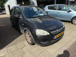 Zwart Gebruikt 2006 Opel Corsa Hatchback | € 999 (Eerlijke prijs)