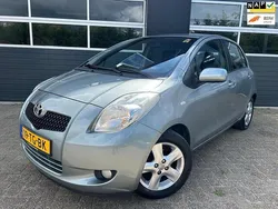 Grijs Gebruikt 2006 Toyota Yaris Luna Hatchback | € 5.500 (Goede deal)