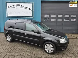 Zwart Gebruikt 2009 Dacia Logan MCV Ambiance MPV | € 3.690 (Eerlijke prijs)