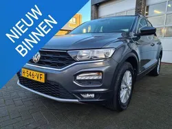 Grijs Gebruikt 2020 VW T-Roc Style SUV | € 17.950 (Goede deal)
