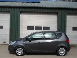 Grijs, metallic lak Gebruikt 2010 Opel Meriva Edition MPV | € 4.250 (Eerlijke prijs)