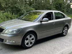 Beige Gebruikt 2009 Skoda Octavia Business Line Hatchback | € 2.500 (Eerlijke prijs)