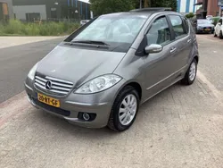 Grijs, metallic lak Gebruikt 2005 Mercedes 170 Elegance MPV | € 4.125