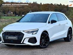 Wit Gebruikt 2022 Audi A3 Sportback Competition Hatchback | € 28.450 (Super prijs)