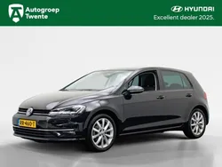 Zwart Gebruikt 2017 VW Golf VII Highline Hatchback | € 19.345 (Eerlijke prijs)