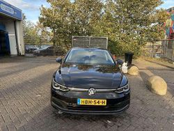 Gebruikt 2021 VW Golf VIII Style Sedan | € 22.000 (Goede deal)