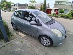 Grijs Gebruikt 2005 Toyota Yaris Verso Sol MPV | € 2.000 (Eerlijke prijs)