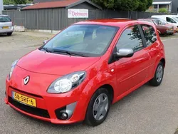 Rood Gebruikt 2011 Renault Twingo Night&Day Hatchback | € 4.750 (Eerlijke prijs)