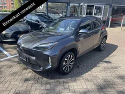 Grijs Gebruikt 2023 Toyota Yaris Cross Sport SUV | € 28.150 (Eerlijke prijs)