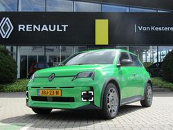 Groen Nieuw 2025 Renault R5 Urban Hatchback | € 26.240