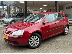 Rood Gebruikt 2004 VW Golf IV Comfortline Hatchback | € 940 (Goede deal)
