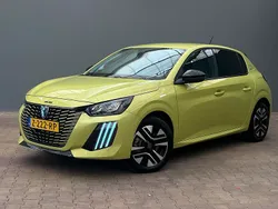 Geel Gebruikt 2024 Peugeot e-208 Style Hatchback | € 21.095 (Goede deal)