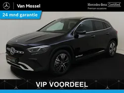 Zwart, metallic lak Gebruikt 2025 Mercedes GLA180 Edition SUV | € 52.945 (Goede deal)