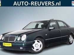 Groen Gebruikt 1996 Mercedes E230 Avantgarde Sedan | € 8.750
