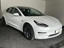 Wit Gebruikt 2020 Tesla Model 3 Standard Range Sedan | € 18.750 (Eerlijke prijs)