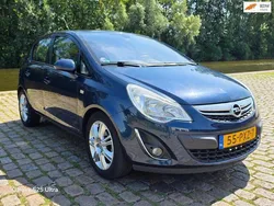 Blauw Gebruikt 2011 Opel Corsa Cosmo Hatchback | € 4.999 (Eerlijke prijs)