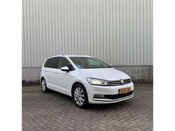 Wit Gebruikt 2017 VW Touran Highline MPV | € 17.650 (Goede deal)