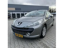 Grijs Gebruikt 2007 Peugeot 207 CC Cabriolet | € 2.500 (Goede deal)