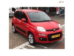 Rood Gebruikt 2017 Fiat Panda Lounge Hatchback | € 8.350 (Eerlijke prijs)