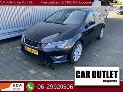 Zwart, metallic lak Gebruikt 2014 Seat Leon Business Hatchback | € 12.950 (Eerlijke prijs)