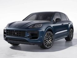 Algarve blauw metallic Gebruikt 2024 Porsche Cayenne Turbo E-Hybrid SUV | € 245.900