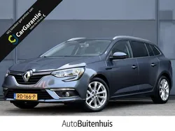 Grijs Gebruikt 2017 Renault Mégane GrandTour Zen Stationwagen | € 12.995 (Eerlijke prijs)