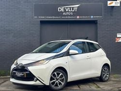 Wit Gebruikt 2016 Toyota Aygo X-wave Hatchback | € 7.250 (Super prijs)