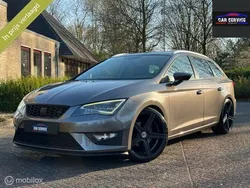 Grijs, metallic lak Gebruikt 2014 Seat Leon ST FR Stationwagen | € 12.999 (Eerlijke prijs)