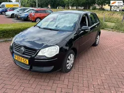 Zwart Gebruikt 2006 VW Polo Trendline Hatchback | € 2.349 (Eerlijke prijs)