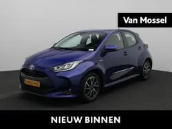 Blauw Gebruikt 2020 Toyota Yaris Hybrid Edition Hatchback | € 19.900 (Goede deal)