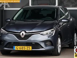 Grijs Gebruikt 2020 Renault Clio V Intens Hatchback | € 13.450 (Eerlijke prijs)