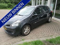 Grijs Gebruikt 2008 Renault Clio GrandTour Dynamique Stationwagen | € 1.960 (Eerlijke prijs)